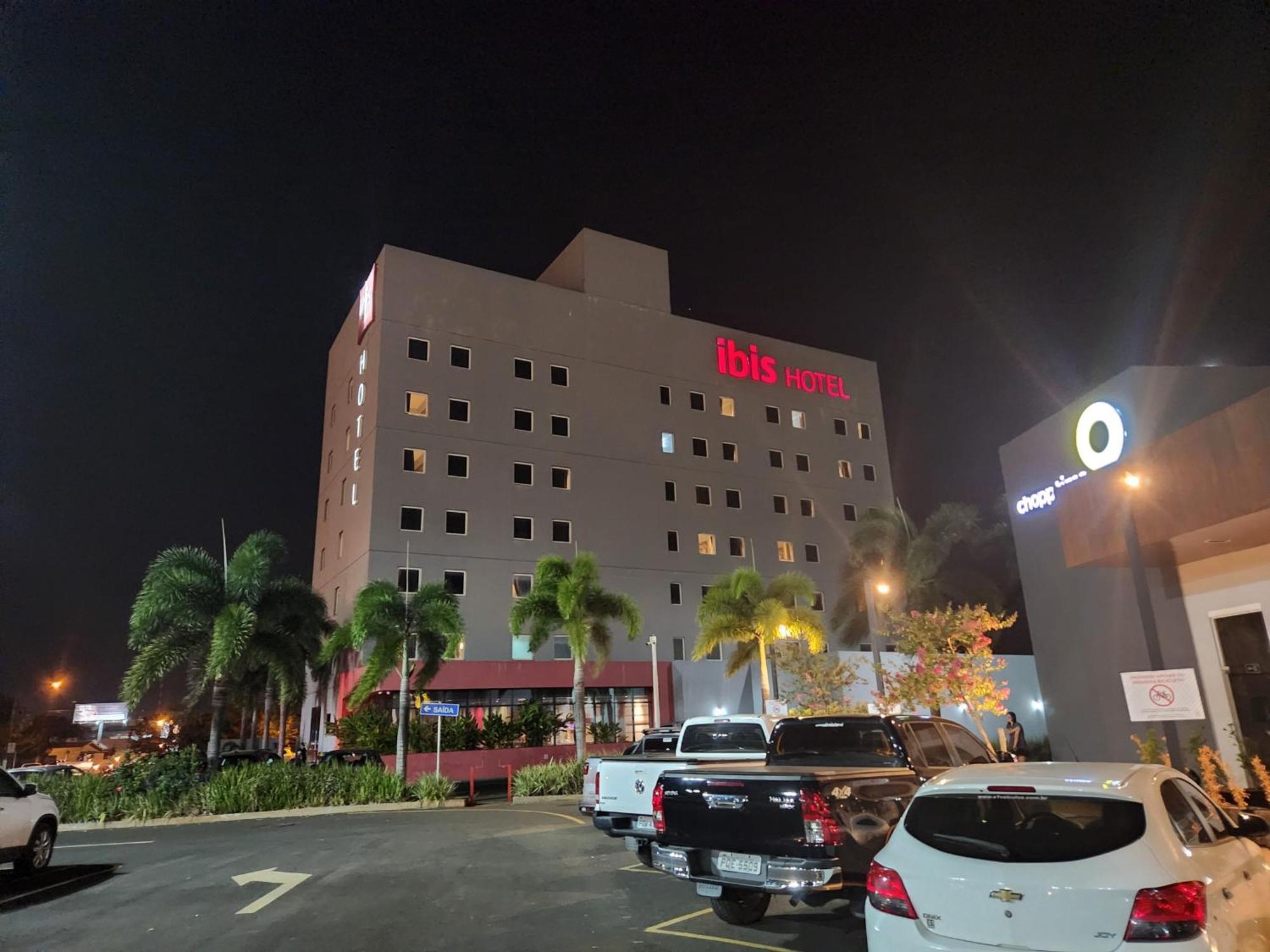 Hotel Ibis Jataí Exterior foto